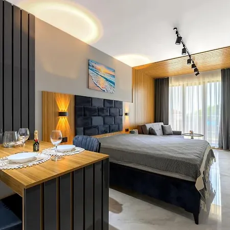 Azur Garden 64 Shkorpilovtsi