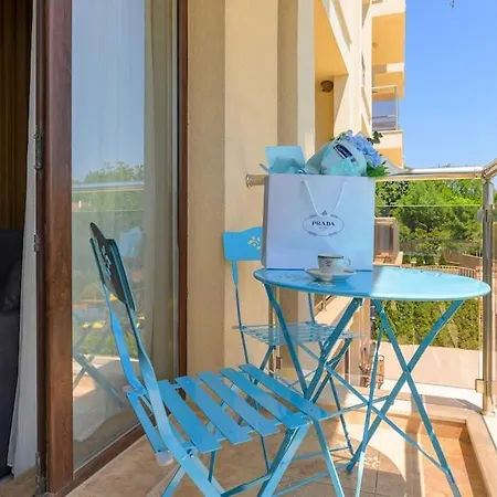 Διαμέρισμα Azur Garden 64 Shkorpilovtsi