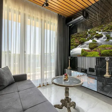 Appartement Azur Garden 64 *