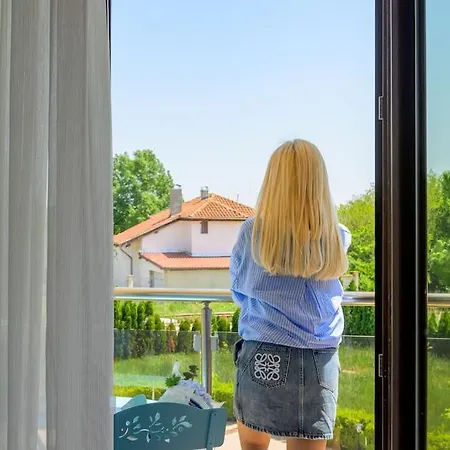 Azur Properties 56 Shkorpilovtsi