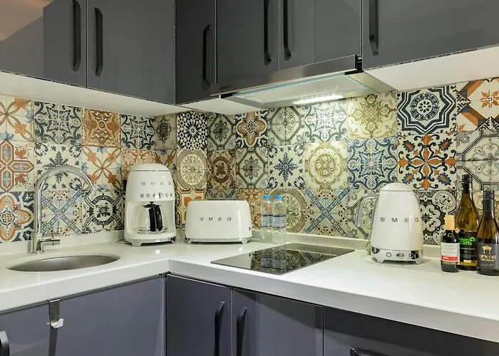 Appartement Azur Garden 64 *