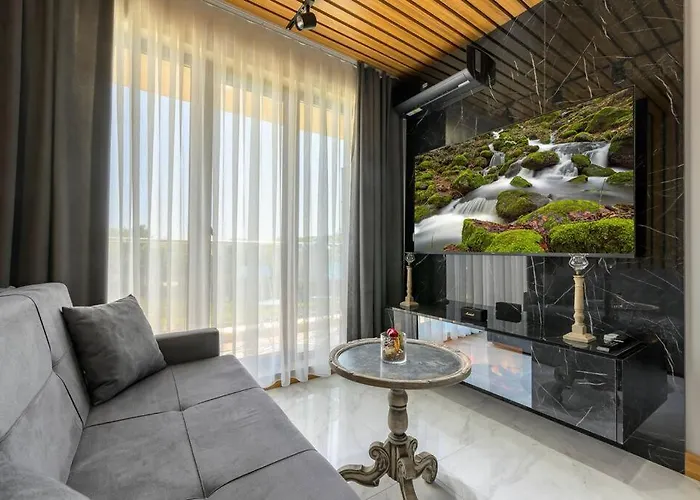 Appartement Azur Garden 64 *